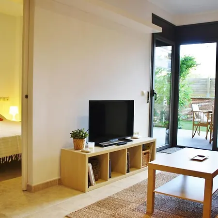 Laurel Apartment *